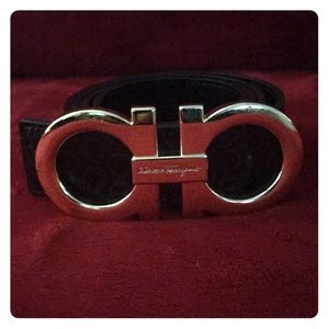 Black and gold Salvatore Ferragamo belt